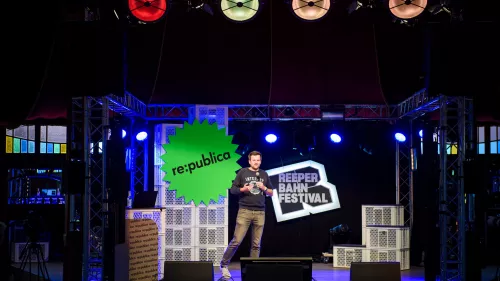 Martin Fuchs als Sprecher auf der re:publica x Reeperbahn Festival 2023
