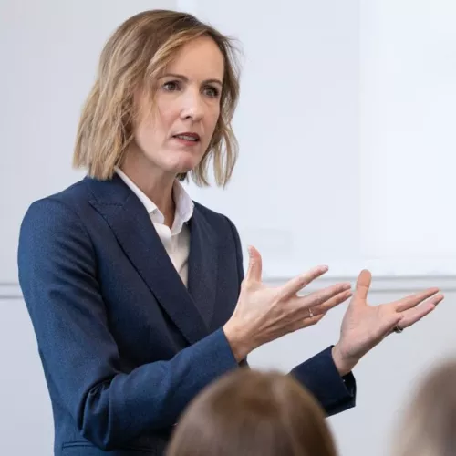 Prof. Dr. Sabina Schutter