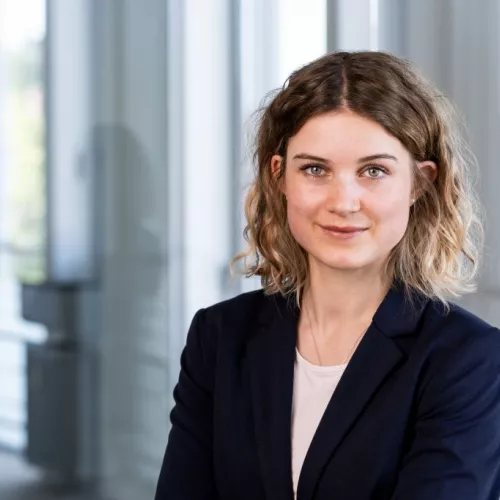 Portraitfoto von Nicole Plumeyer