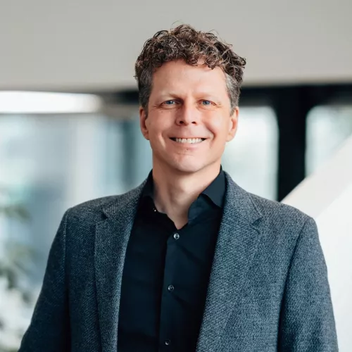 Porträtfoto Axel Deniz